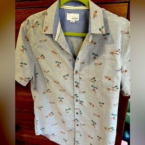 Men’s Hawaiian print shirt